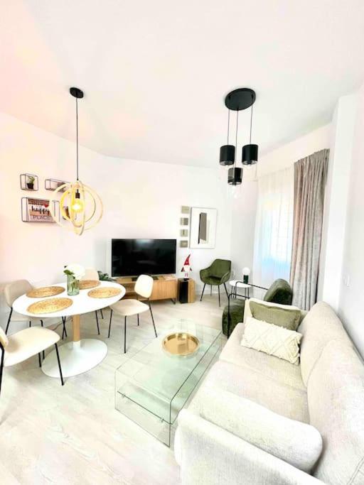 Historical Centre! Private Terrace & Gym-Near Public Parking Apartment Malaga Luaran gambar