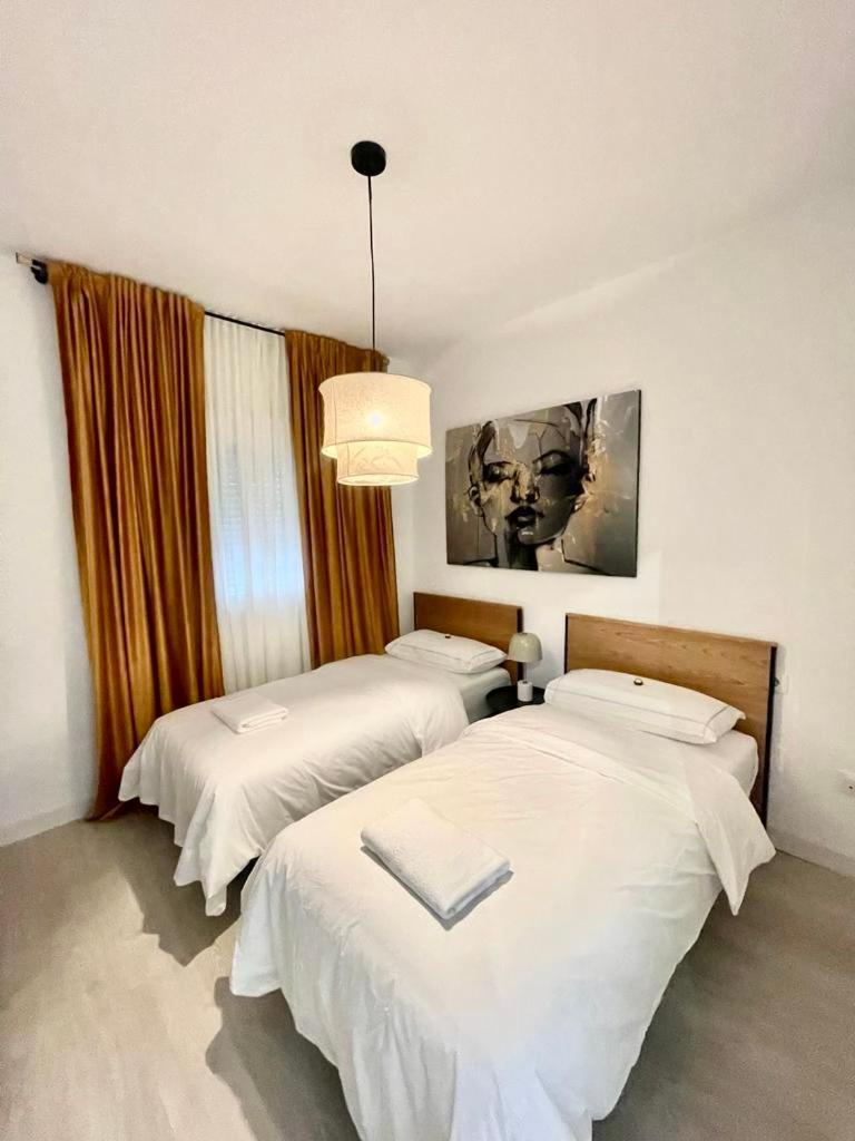 Historical Centre! Private Terrace & Gym-Near Public Parking Apartment Malaga Luaran gambar